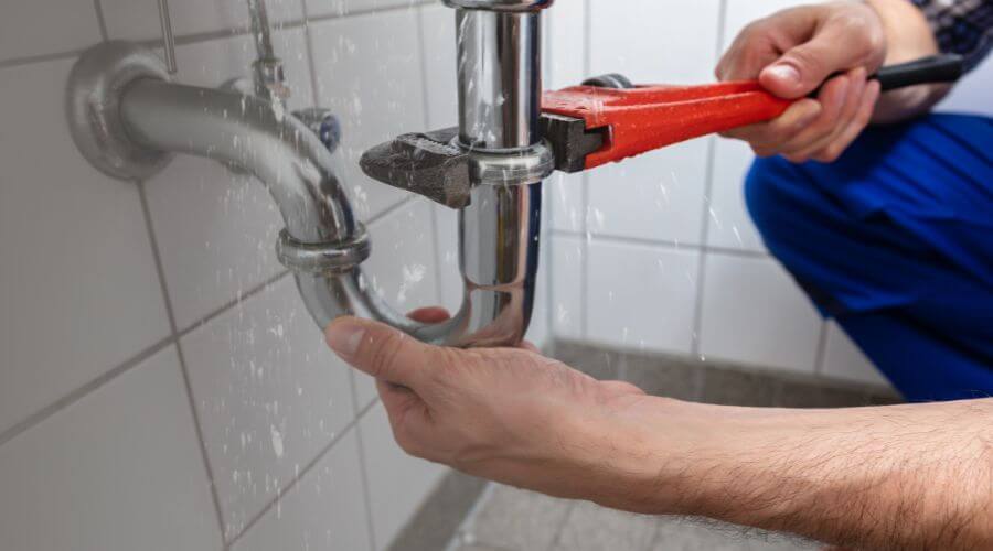Professional bathroom faucet installation in Thompsons, TX